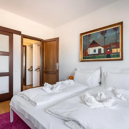 Panoramic Penthouse With Rooftop Terrace & Parking For 2 Cars