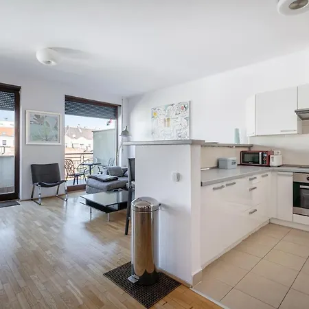 Panoramic Penthouse With Rooftop Terrace & Parking For 2 Cars Appartamento