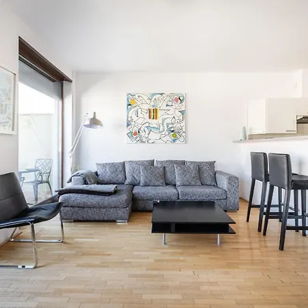 דירה Panoramic Penthouse With Rooftop Terrace & Parking For 2 Cars