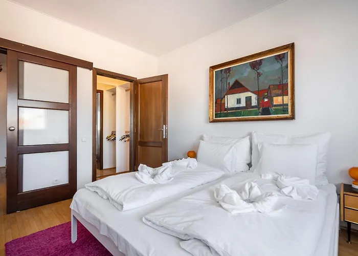 Panoramic Penthouse With Rooftop Terrace & Parking For 2 Cars