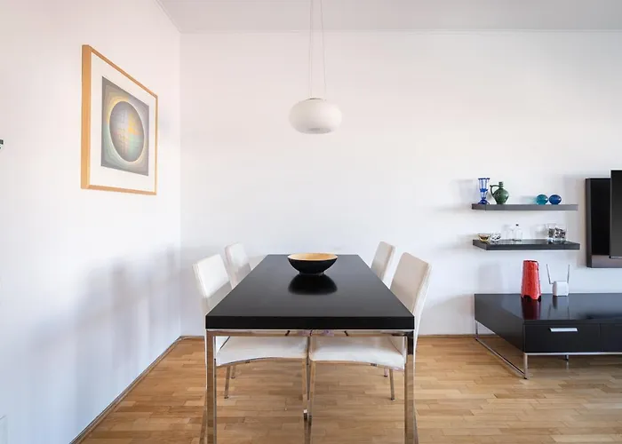 아파트 Panoramic Penthouse With Rooftop Terrace & Parking For 2 Cars 부다페스트
