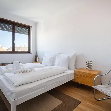 Apartament Panoramic Penthouse With Rooftop Terrace & Parking For 2 Cars Budapeszt